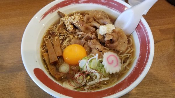 「豚玉らーめん」@松本餃子食堂の写真