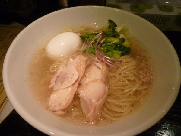「塩生姜らー麺 味玉入り」@塩生姜らー麺専門店 MANNISHの写真