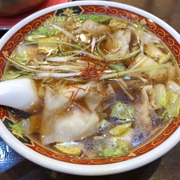 「ちびわんたんめん 醤油」@わんたんめんの店 しお福の写真