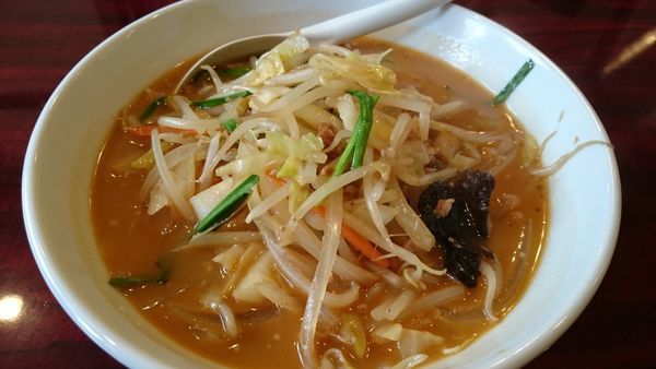 「日替わりラーメン（700円）」@餃子広場 大井町店の写真