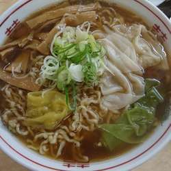 ワンタン麺 大盛