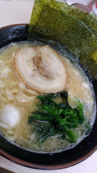 「醤油ラーメン並700円全部普通」@すずき家 下永谷2号店の写真