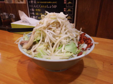 「らーめん　プチ（２００グラム）」@郎郎郎 八王子店の写真