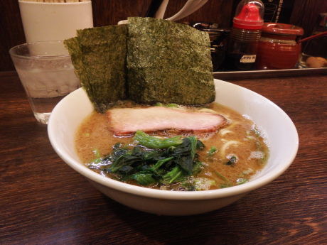 「らーめん　ハーフ」@伝家 志木店の写真