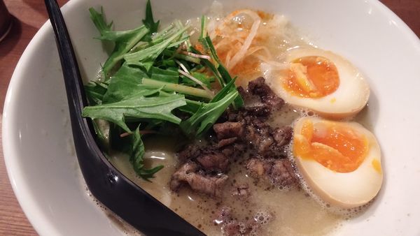 「鶏炭火焼きラーメン」@鶏豚らーめん ジャンキーの写真