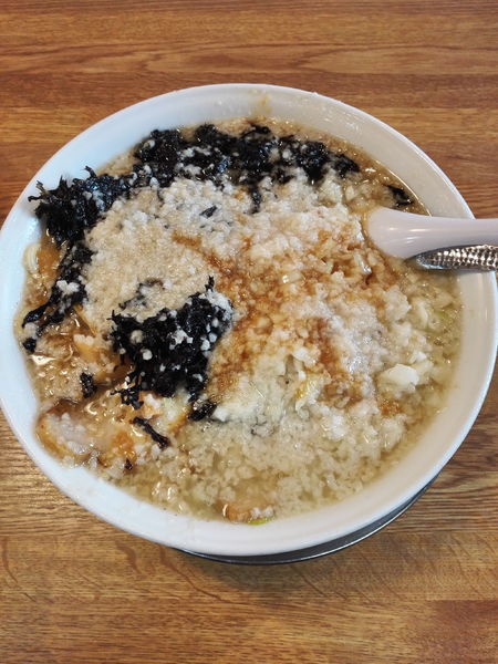 「中華そば　大盛　岩のり　玉ねぎ　大油」@らーめん 滋魂の写真