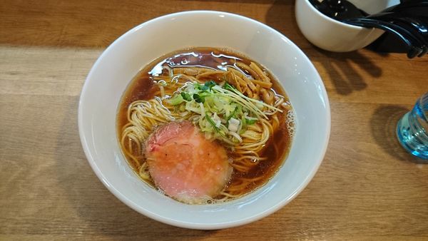 「すっきり煮干しそば680」@三代目 麺屋 みちしるべの写真