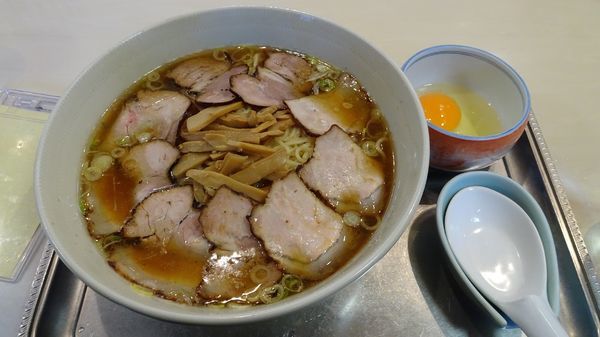 「チャーシューメン（1,340円）＋生玉子（50円）」@永福町大勝軒の写真