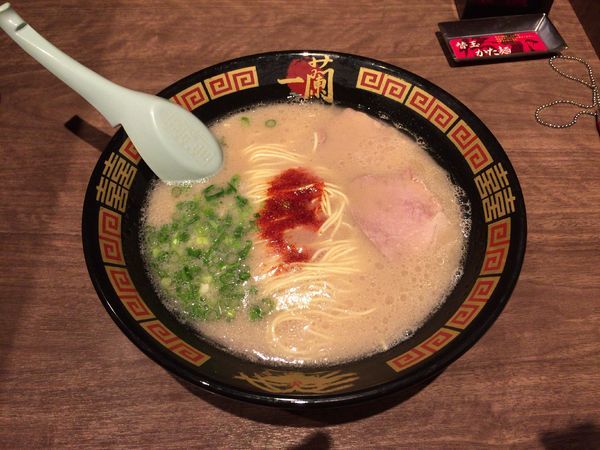 「ラーメン＋替玉」@一蘭 千葉出洲港店の写真