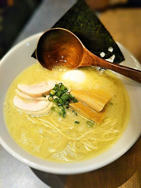 「名古屋コーチン白湯ラーメン980円＋コーチン煮玉子160円」@なご家の写真