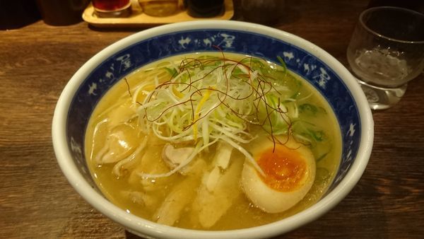 「鶏塩ラーメン（８８０円）」@せたが屋 羽田国際空港店の写真