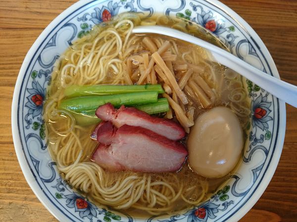 「貝そば味玉　薄口醤油」@まるえ食堂の写真