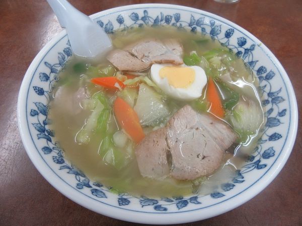 「五目ラーメン（８００円）＋餃子」@手打らーめん 珍來 茎崎店の写真