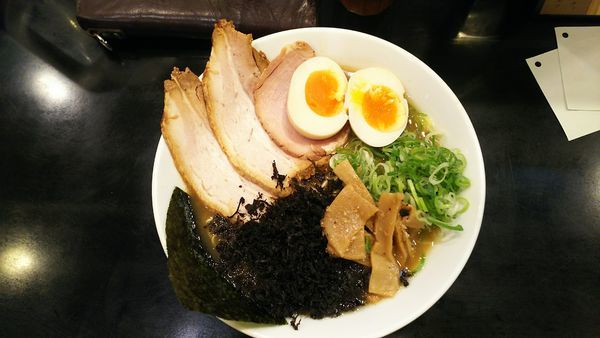 「全部のせ左近ラーメン」@麺将 武士の写真