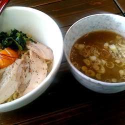 まろやかつけめん(醤油)