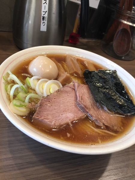 「鶏と煮干しの中華そば味玉のせ」@INOSHOWの写真