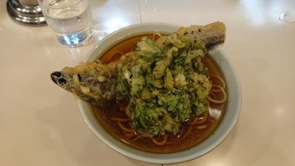 「なすと春菊のそば」@スタンドそば アヅマの写真