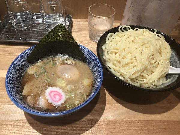 「つけ麺(細麺)＋味玉」@つけ麺 はま紅葉の写真