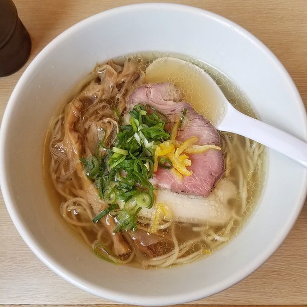 「中華そば塩」@麺道 麒麟児の写真