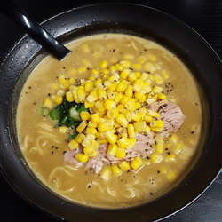 クリーミーカレーラーメン