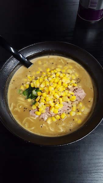 「クリーミーカレーラーメン」@ラーメン かるあの写真
