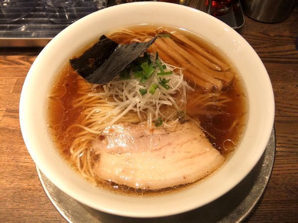 「醤油旨味ソバ（780円）」@Tomboの写真