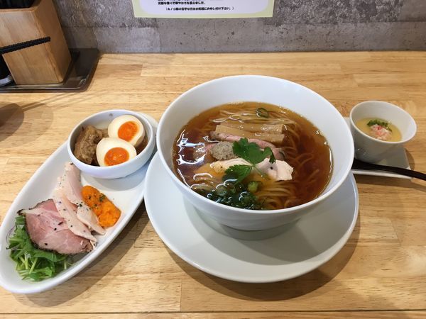 「煮干し醤油らぁめん」@麺家 獅子丸の写真