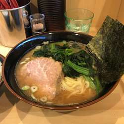 ラーメン大盛 ほうれん草増