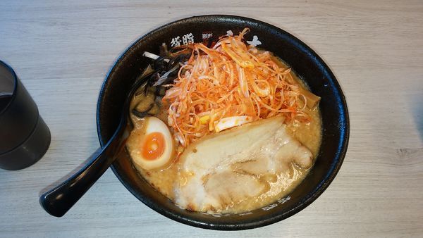 「背脂味噌らーめん(背脂少な目)＋辛ネギ」@背脂らーめん 宮本 南柏店の写真