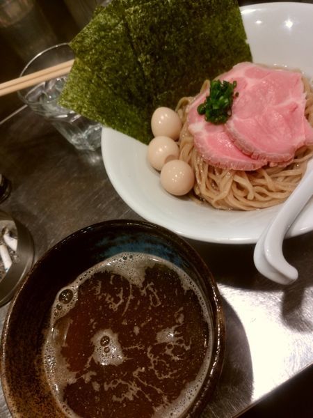 「帆立煮干しつけそば　900円」@さんじの写真