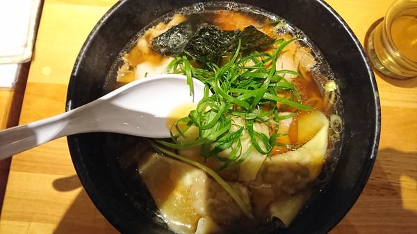 「肉醤油ワンタン」@姫路麺哲の写真