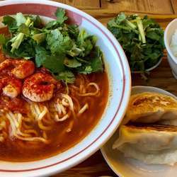 海老トムヤムラーメン