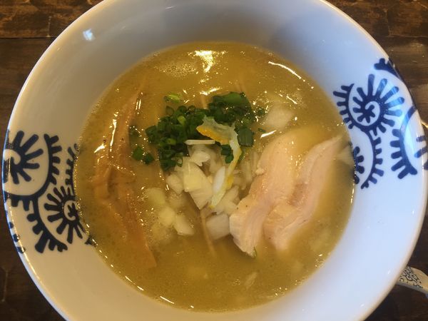 「特級純鶏そば」@特級鶏蕎麦 龍介の写真