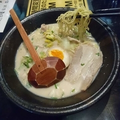 烏骨鶏ラーメン 龍 中洲本店の画像