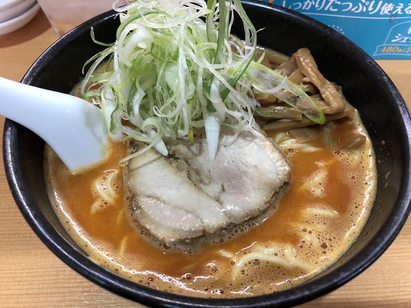 「旨辛こってりラーメン  大盛り  ¥９５０」@麺家うえのの写真