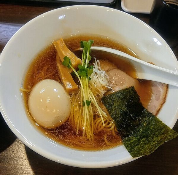 「むつ葉味玉らーめん　750円」@麺屋 むつ葉の写真