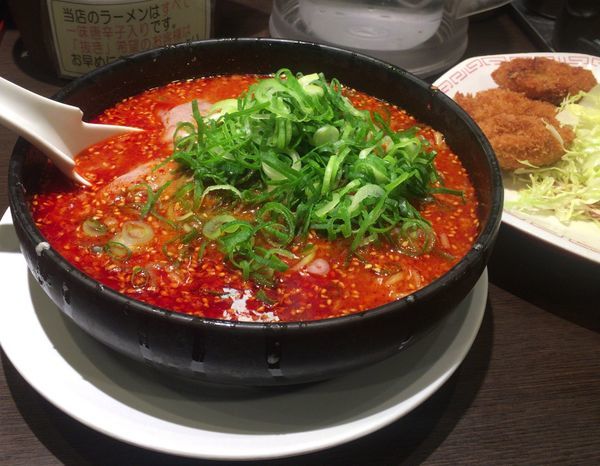 「赤味噌ラーメン ネギ増し カキフライ定食」@来来亭 千葉花見川店の写真