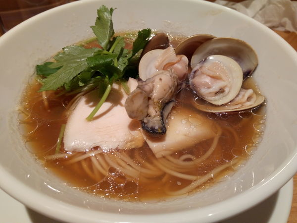 「蛤と牡蠣の醤油SOBA」@銀座 篝 ルクア大阪店の写真