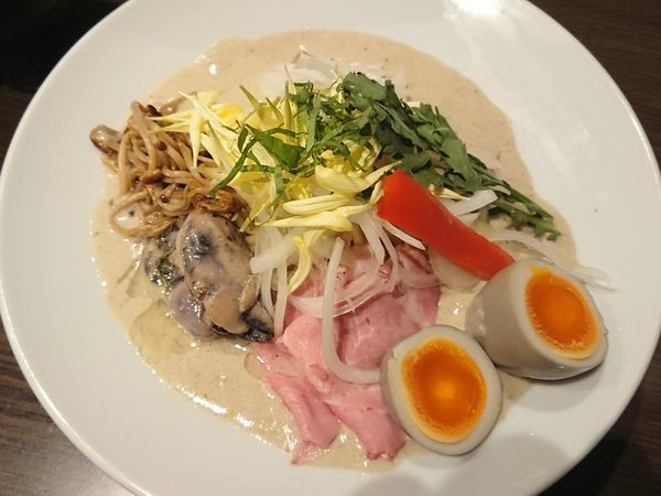 「【限定】焦がし醤油と牡蠣のクリーム油そば」@八咫烏の写真
