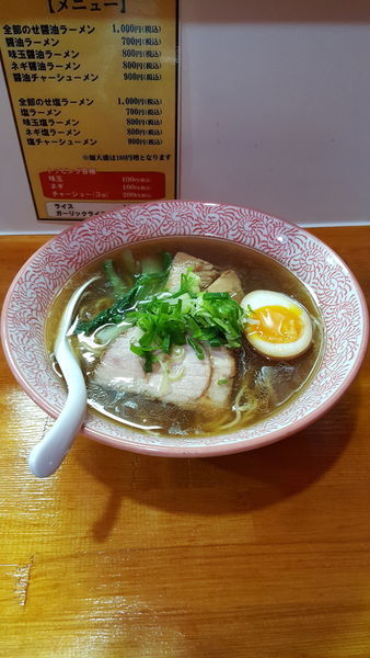 「醤油ラーメン」@無化調らぁめん 山吟の写真