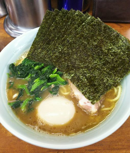 「のり増しラーメン 味たまトッピング」@横浜ラーメン 武蔵家 船橋店の写真