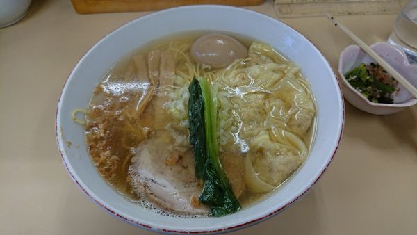 「塩ワンタンメン 950円 + チャーシュー飯（小） 200円」@支那そば 心麺の写真