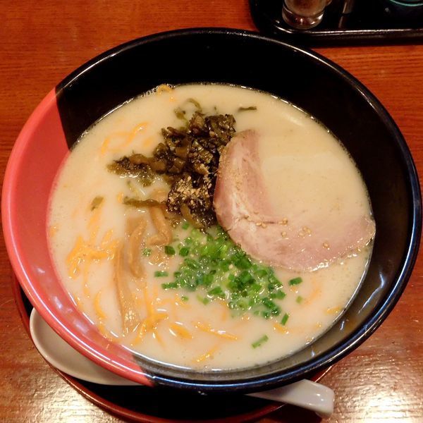 「高菜らーめん（赤麺 税別 500円）」@西海製麺所 聖蹟桜ヶ丘店の写真