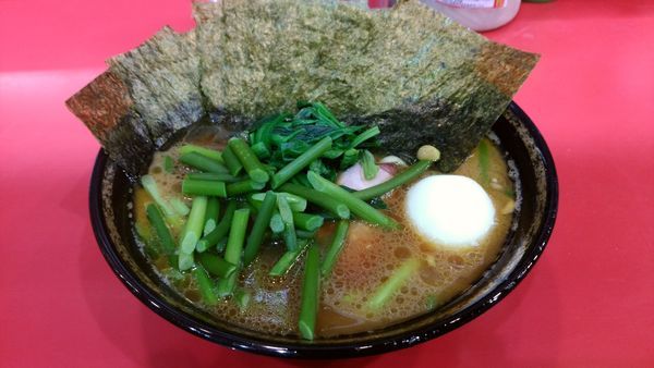 「中盛り　のり　ニンニクの芽　くずれ」@家系総本山 ラーメン吉村家の写真