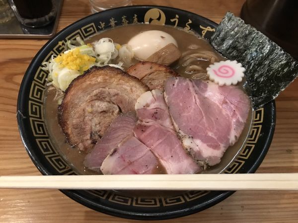 「特製中華そば（並）」@中華蕎麦うゑずの写真