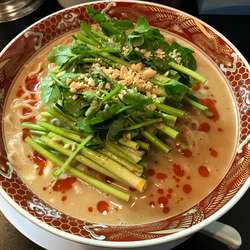 【月替わり麺】セリ担々麺 大盛  950円