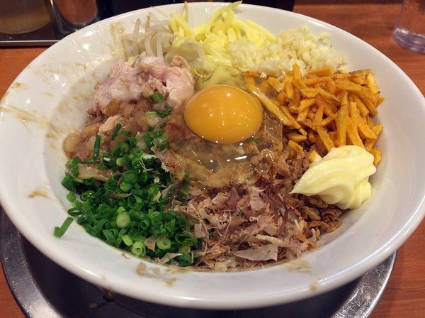 「まぜそば（780円）」@麺屋穴場の写真