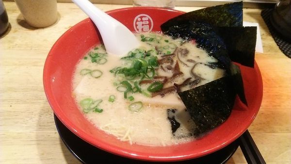 「ラーメン 480円 ＋ のり 100円」@豚骨らーめん 福の軒 秋葉原店の写真