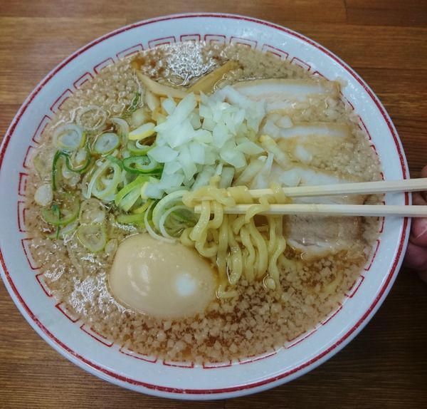 「蔵出し味玉ラーメン(背脂入り)  750円」@喜多方食堂 浅草本店の写真