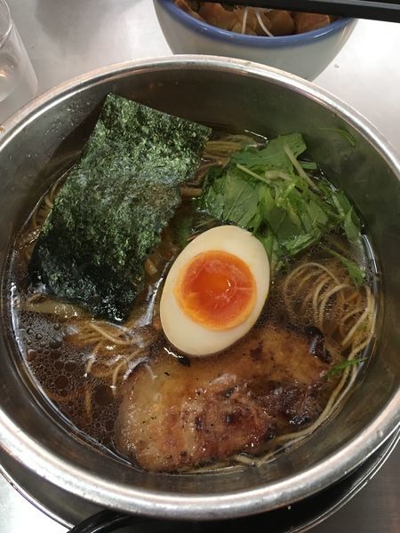 「醤油ラーメン（淡麗）＋肉ご飯」@ZUND-BARの写真